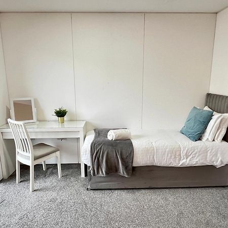 Large Townhouse 5 Beds With Two Parking Spaces - Manchester City Centre Luaran gambar
