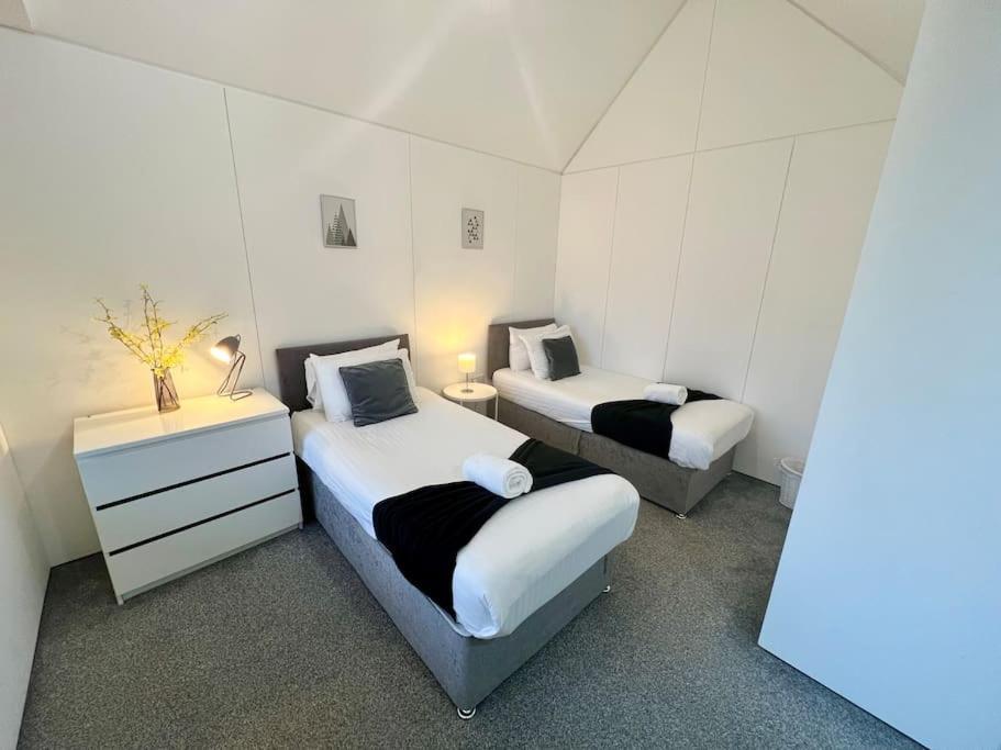 Large Townhouse 5 Beds With Two Parking Spaces - Manchester City Centre Luaran gambar