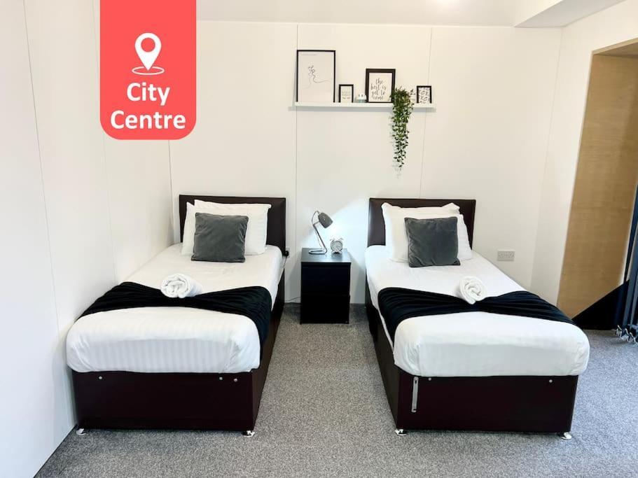 Large Townhouse 5 Beds With Two Parking Spaces - Manchester City Centre Luaran gambar
