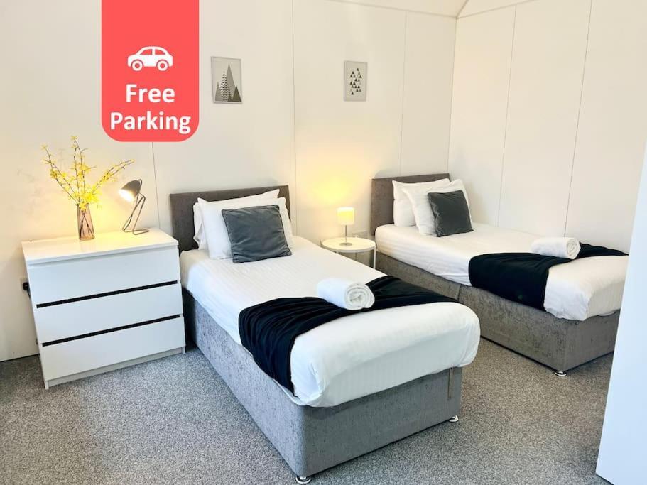 Large Townhouse 5 Beds With Two Parking Spaces - Manchester City Centre Luaran gambar