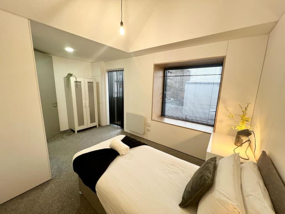 Large Townhouse 5 Beds With Two Parking Spaces - Manchester City Centre Luaran gambar