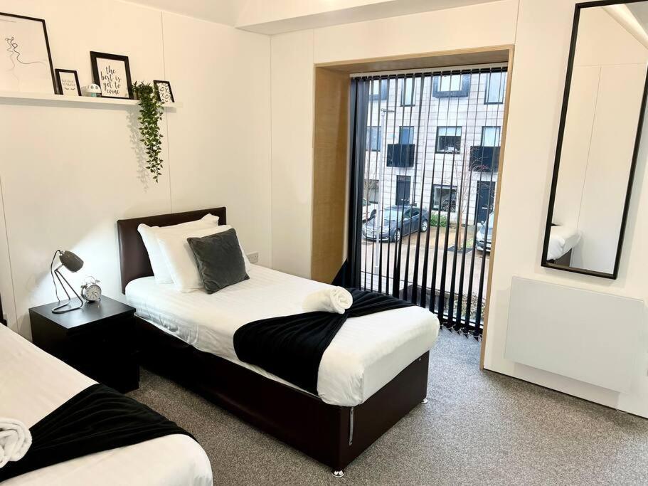 Large Townhouse 5 Beds With Two Parking Spaces - Manchester City Centre Luaran gambar