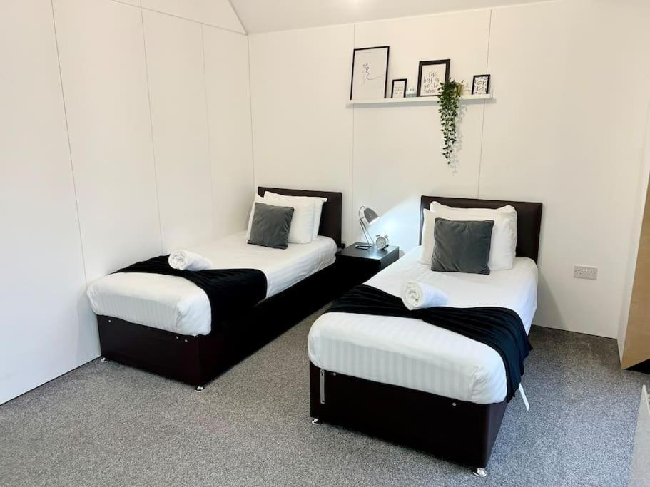 Large Townhouse 5 Beds With Two Parking Spaces - Manchester City Centre Luaran gambar