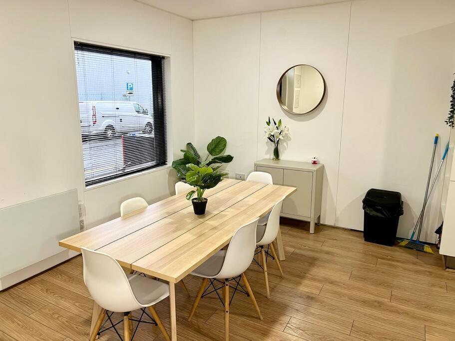 Large Townhouse 5 Beds With Two Parking Spaces - Manchester City Centre Luaran gambar