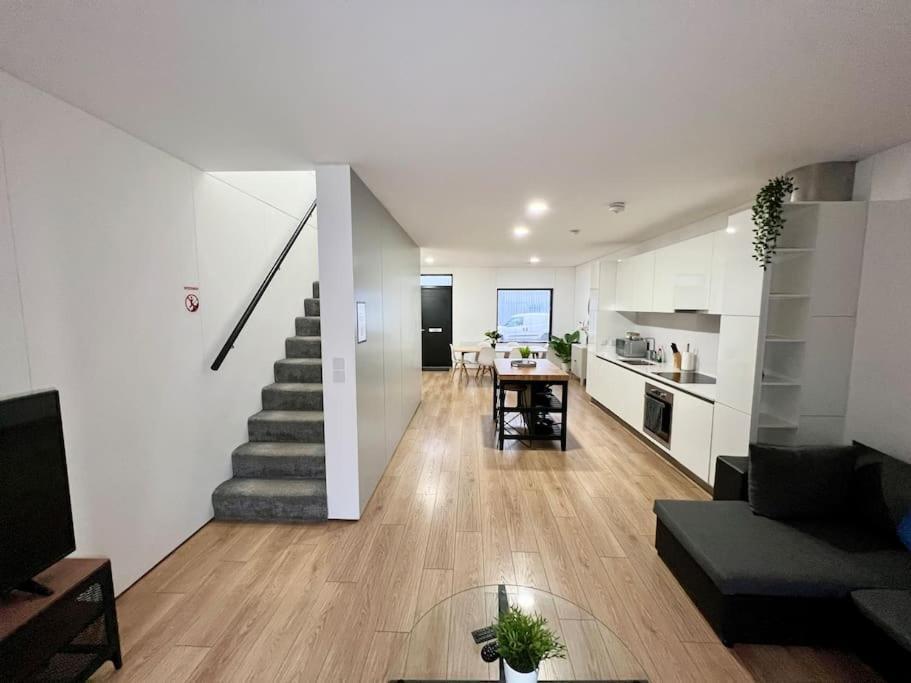 Large Townhouse 5 Beds With Two Parking Spaces - Manchester City Centre Luaran gambar